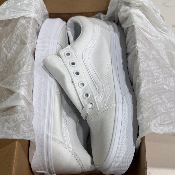Old Skool Vans- True White - Picture 2 of 6